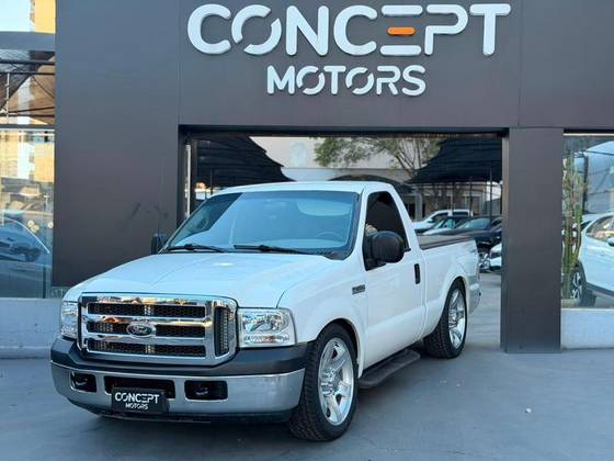 FORD F-250 4.2 XLT 4X2 CS TURBO DIESEL 2P MANUAL